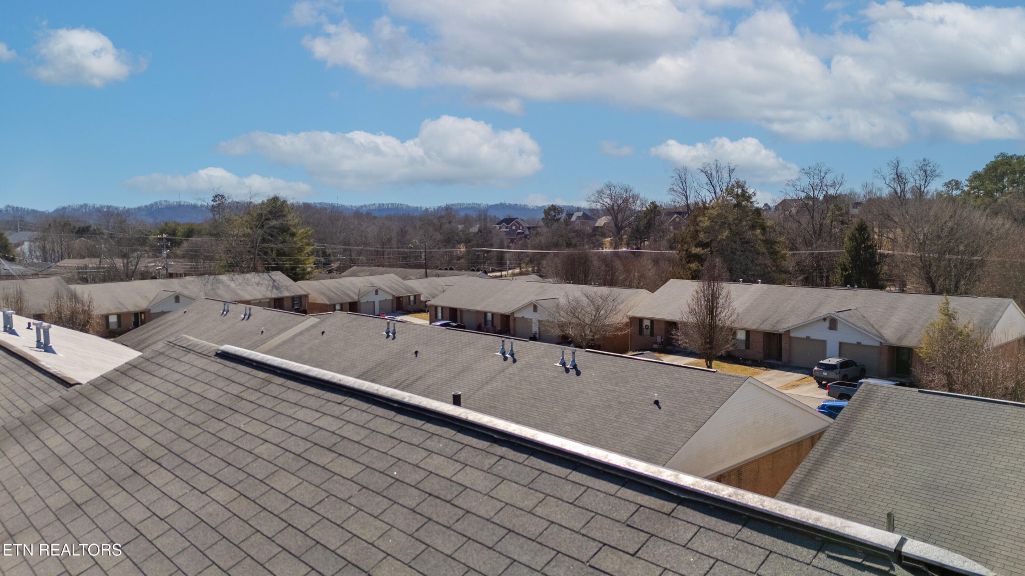 8024 Stablegate Way Powell, TN 37849 - Photo 35 of 35 an aerial view of a city