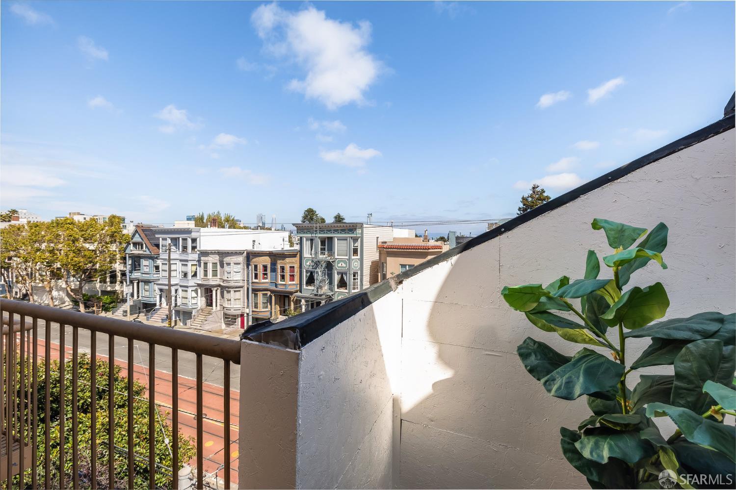 370 Church Street, Unit G San Francisco, CA 94114 - Photo 32 of 65 a view of balcony with furniture