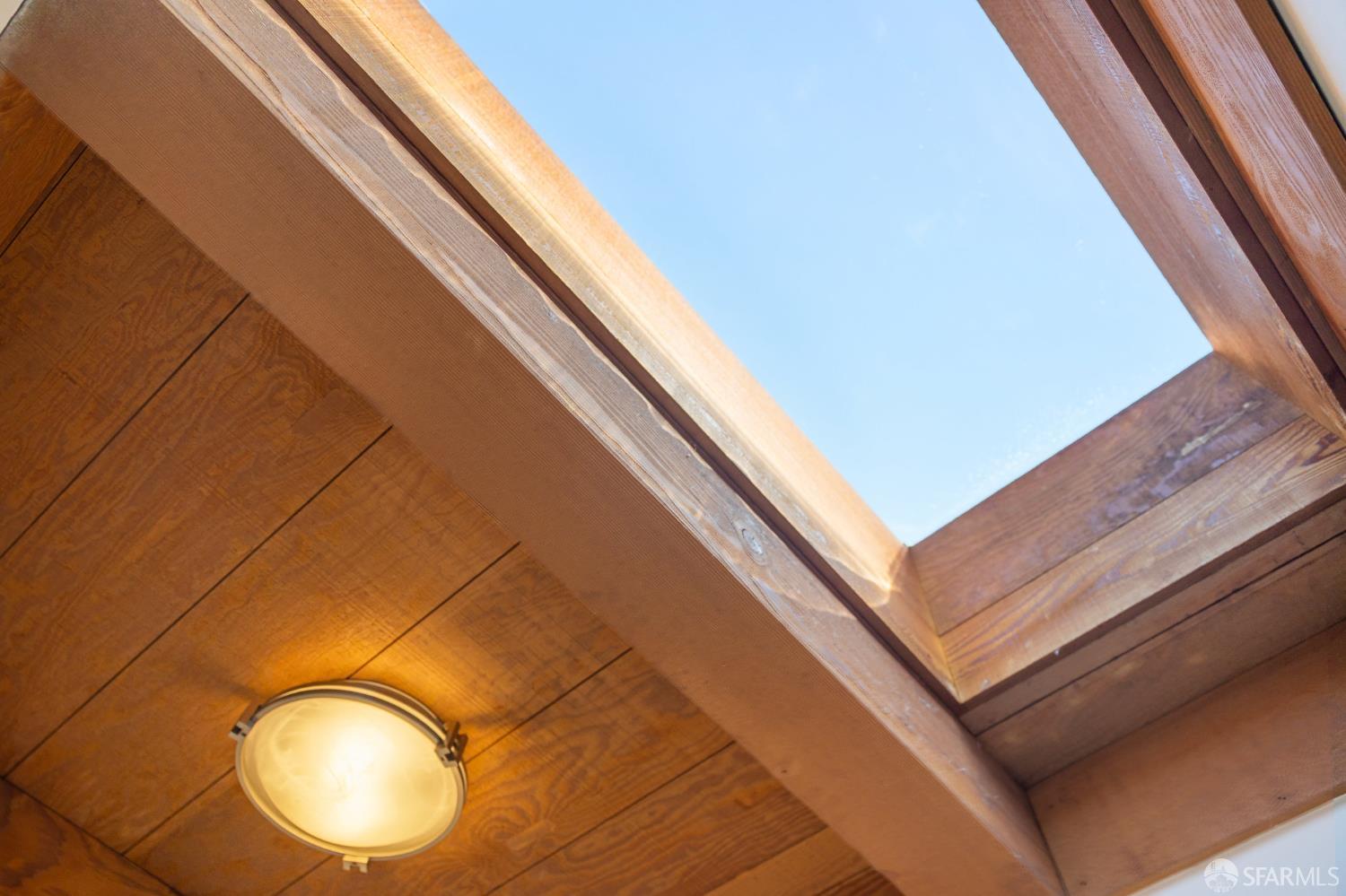 370 Church Street, Unit G San Francisco, CA 94114 - Photo 42 of 65 a view of a staircase