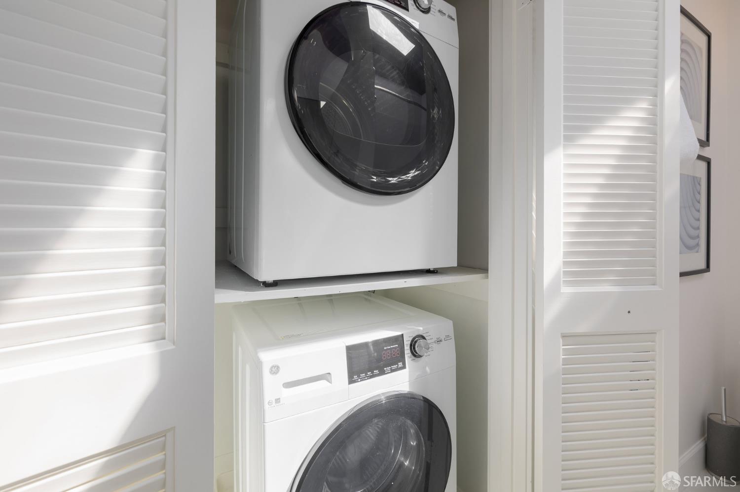 370 Church Street, Unit G San Francisco, CA 94114 - Photo 44 of 65 a utility room with dryer and washer