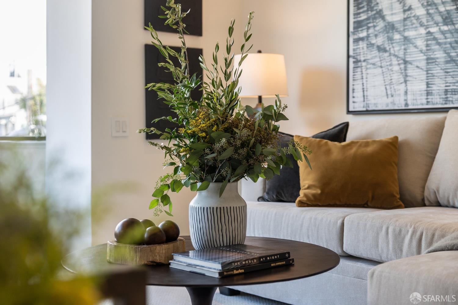 370 Church Street, Unit G San Francisco, CA 94114 - Photo 6 of 65 a vase of flowers sitting on a table
