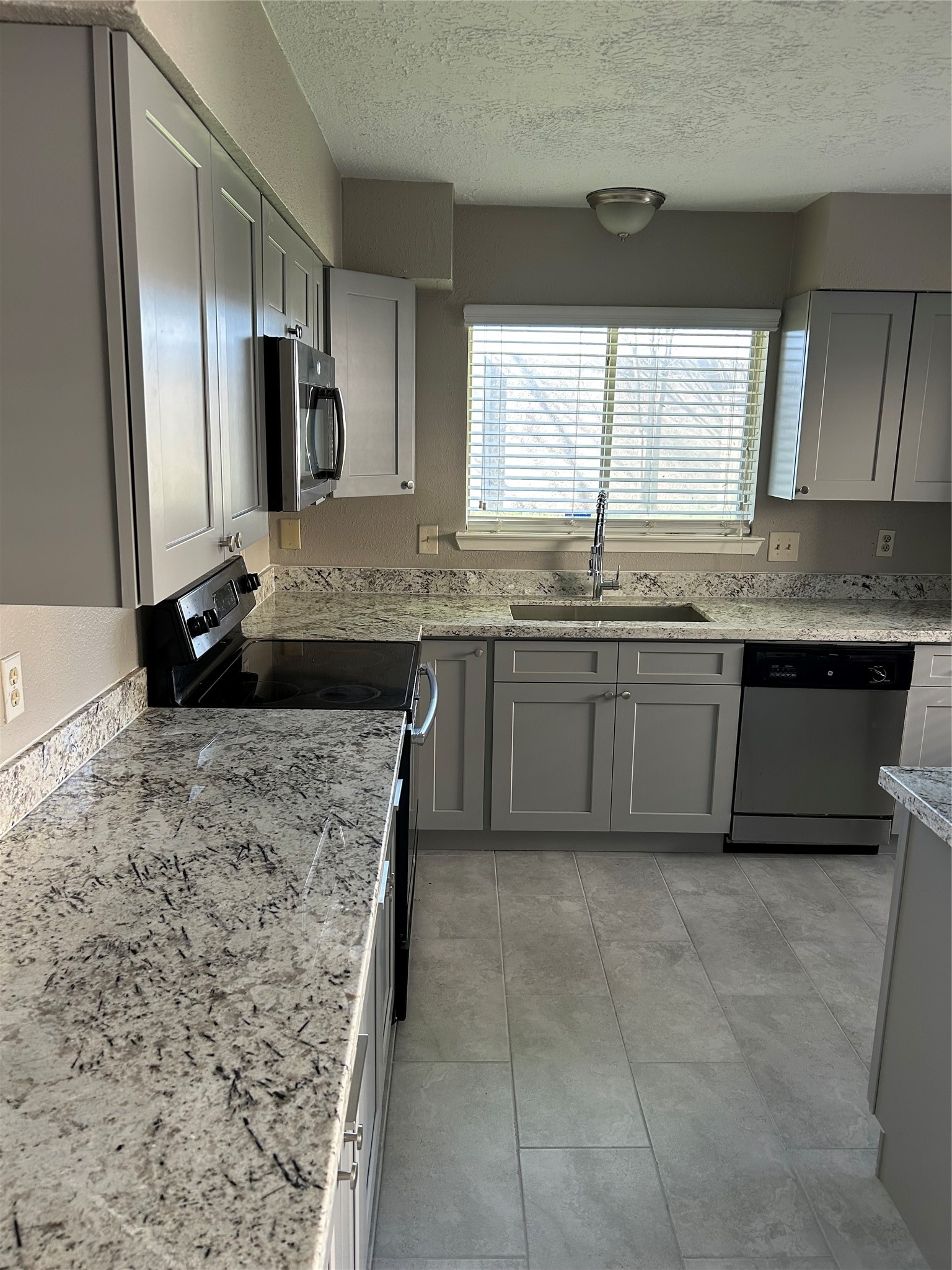 3306 Boxelder Drive Houston, TX 77082 - Photo 3 of 13