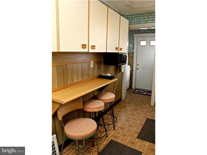 210 New Jersey Road Brooklawn, NJ 08030 - Photo 8 of 20 Kitchen