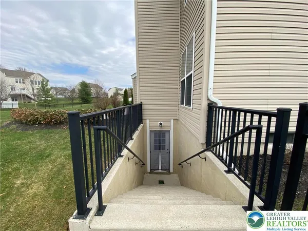 $3,300 | 8689 Ash Lane, Breinigsville, PA 18031