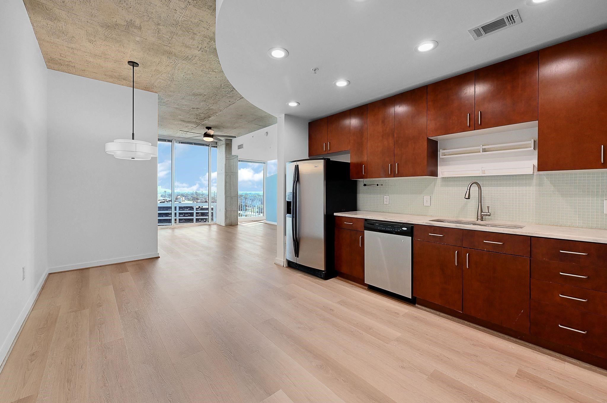 5925 Almeda Road, Unit 10909 Houston, TX 77004 - Photo 6 of 31