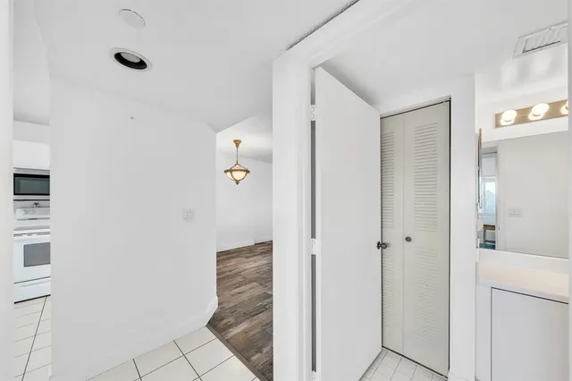 $2,000 | 9580 Weldon Circle, Fort Lauderdale, FL 33321