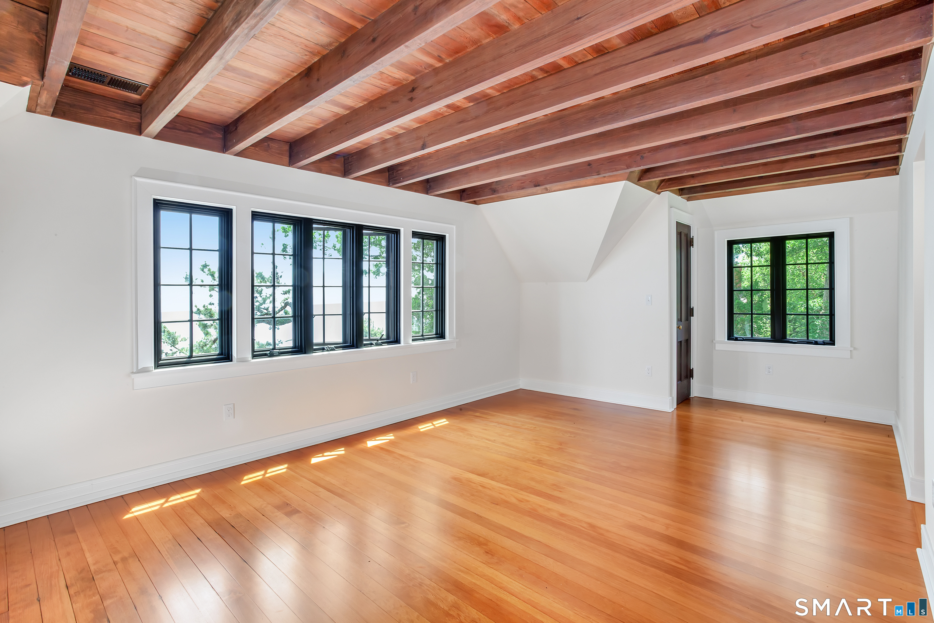 32 Wood Road Branford, CT 06405 - Photo 31 of 40