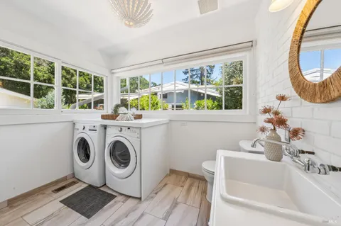 $1,295,000 | 20 Cypress Drive, Fairfax, CA 94930
