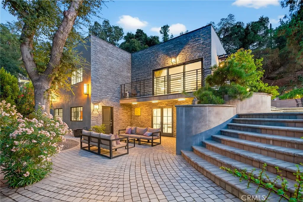 7572 McGroarty Terrace Los Angeles, CA 91042 - Photo 2 of 47