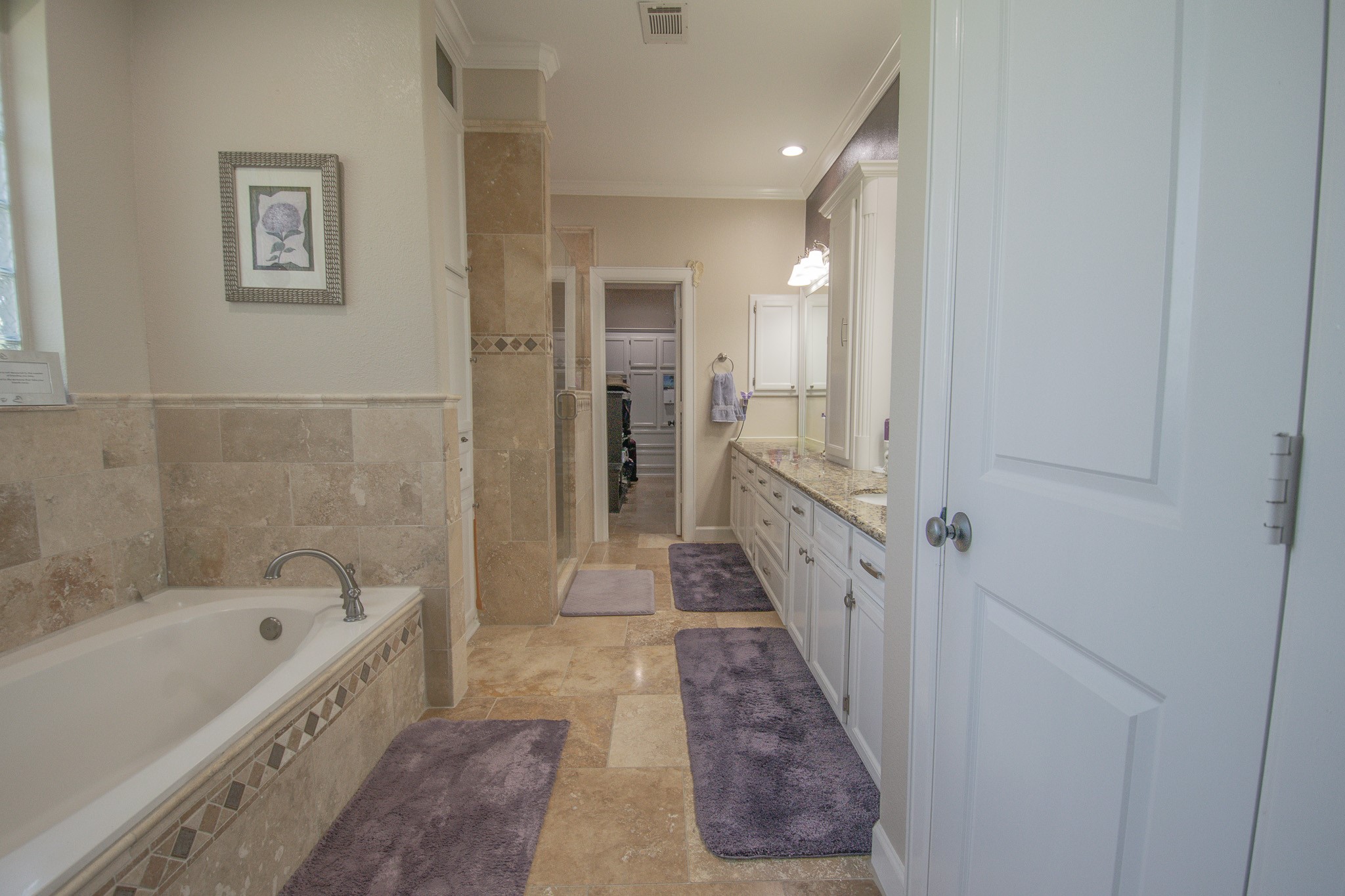 302 Mayad Boulevard Rosharon, TX 77583 - Photo 19 of 42 a bathroom with a bathtub and a shower