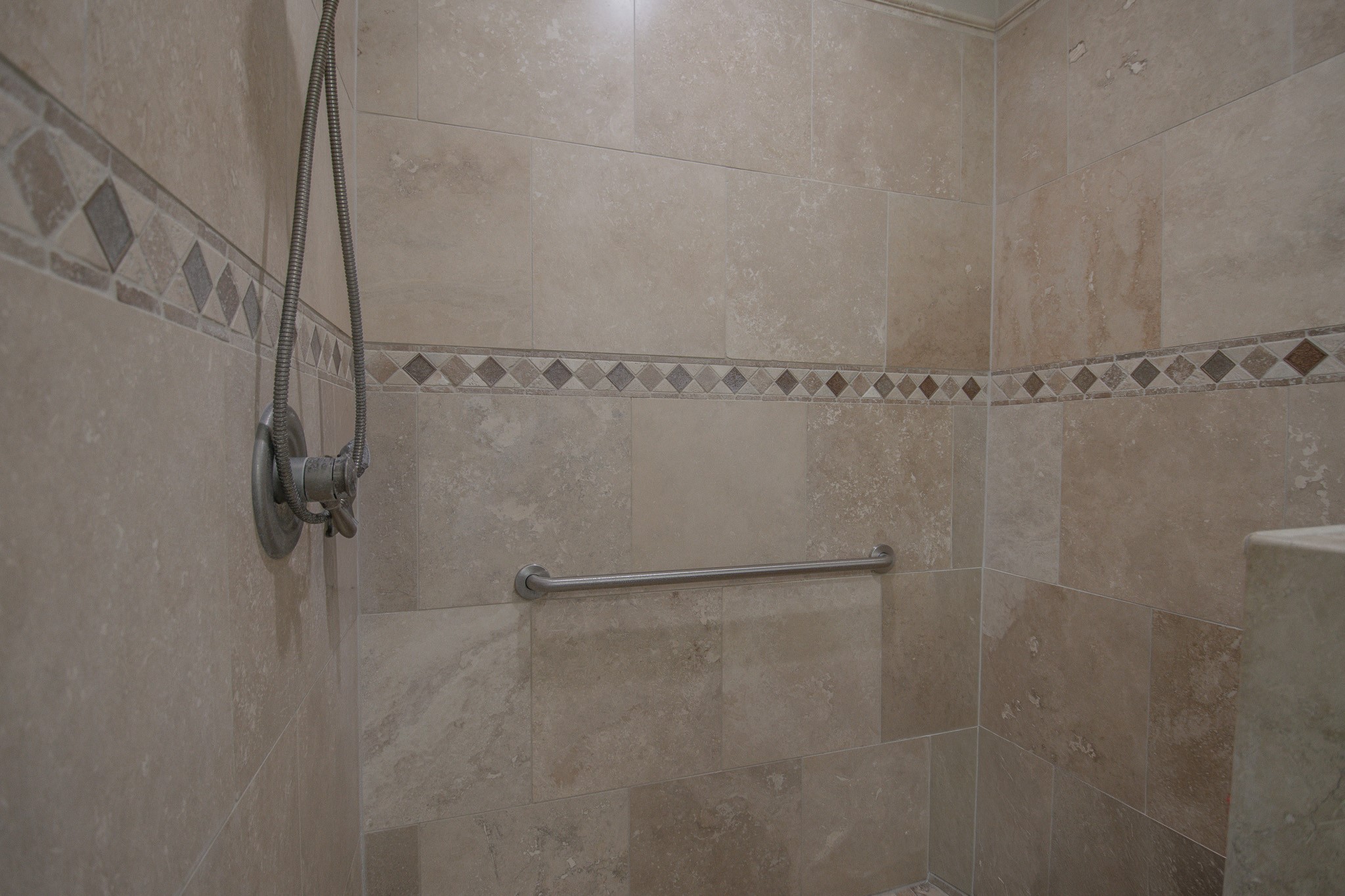 302 Mayad Boulevard Rosharon, TX 77583 - Photo 24 of 42 a close view of shower tap