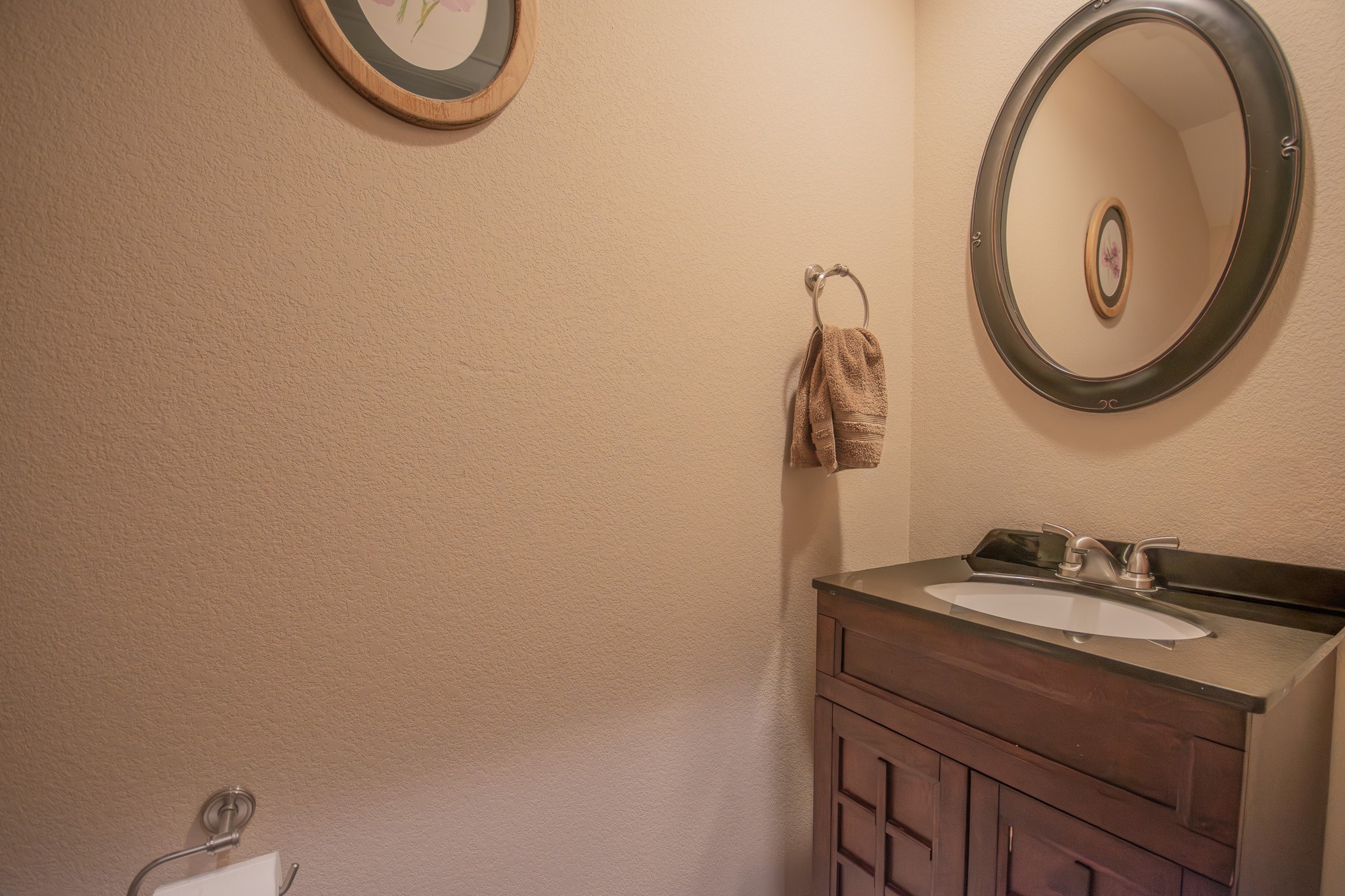 302 Mayad Boulevard Rosharon, TX 77583 - Photo 31 of 42 a bathroom with a sink and a mirror