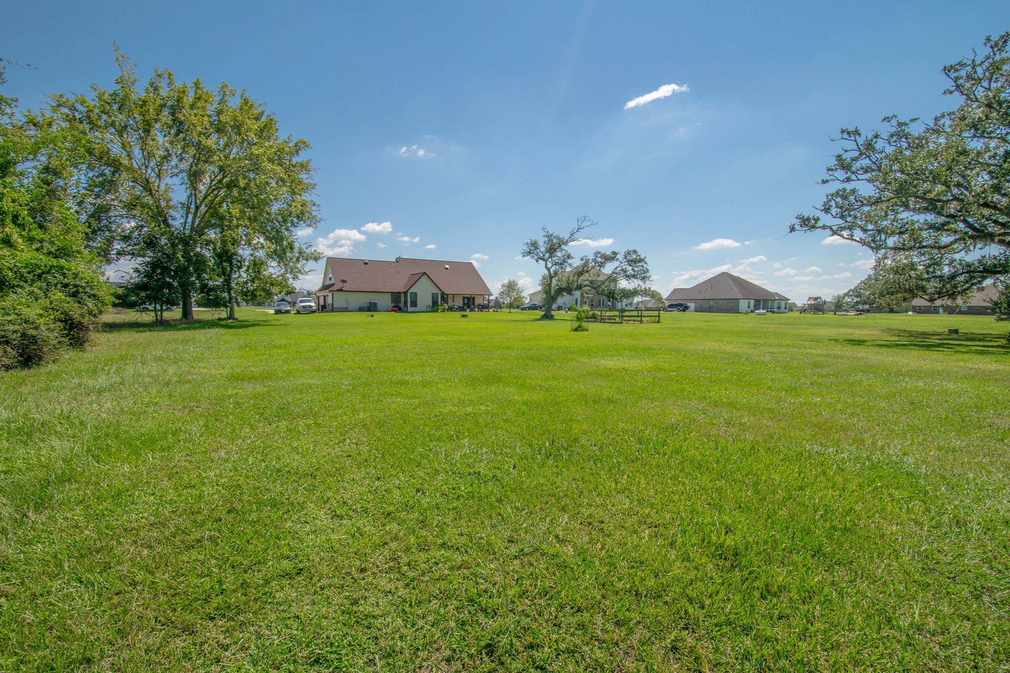 302 Mayad Boulevard Rosharon, TX 77583 - Photo 37 of 42 Expansive back yard!
