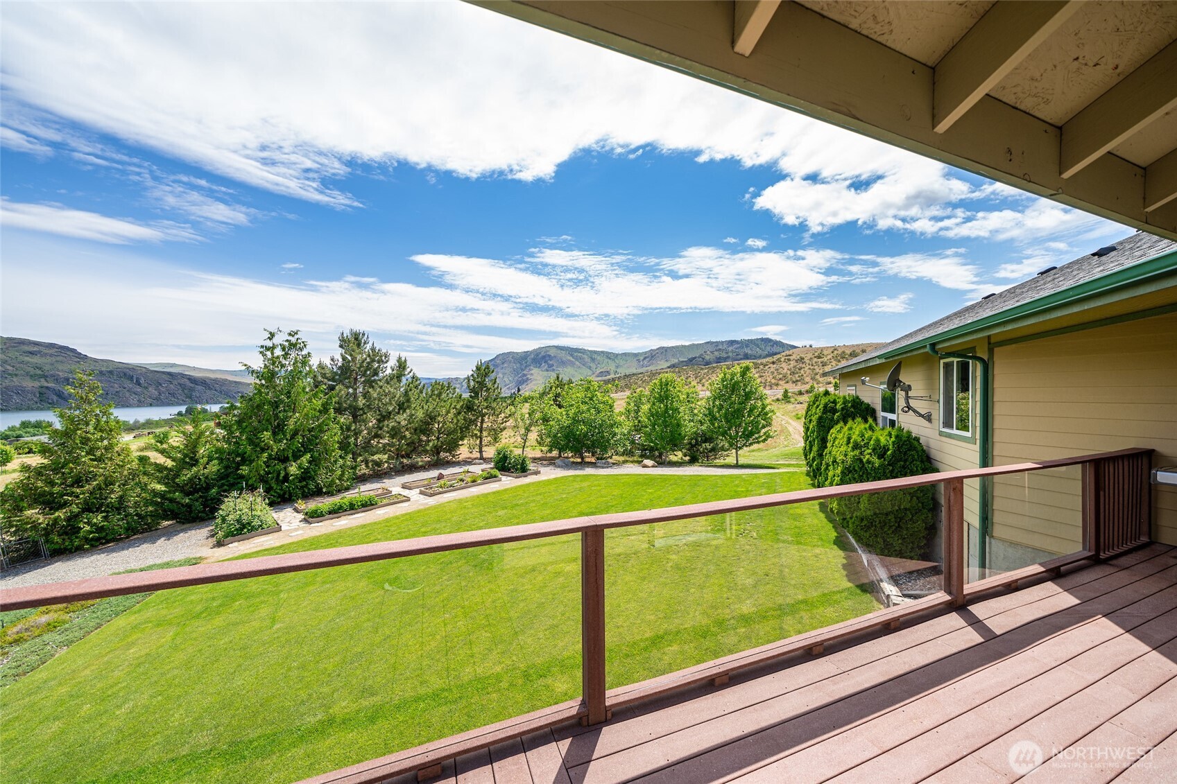 152 Starr Road Pateros, WA 98846 - Photo 10 of 40 Gallery Image 10