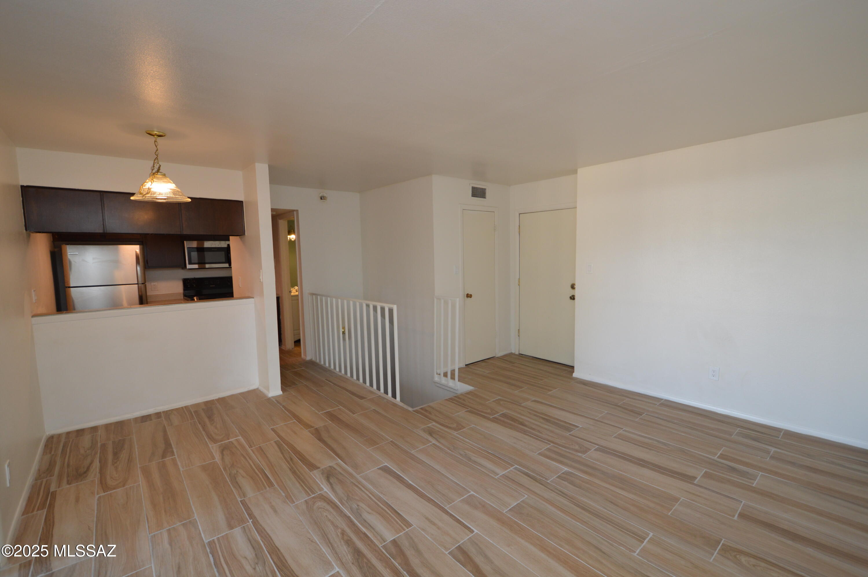 1620 North Wilmot Road, Unit B307 Tucson, AZ 85712 - Photo 4 of 9