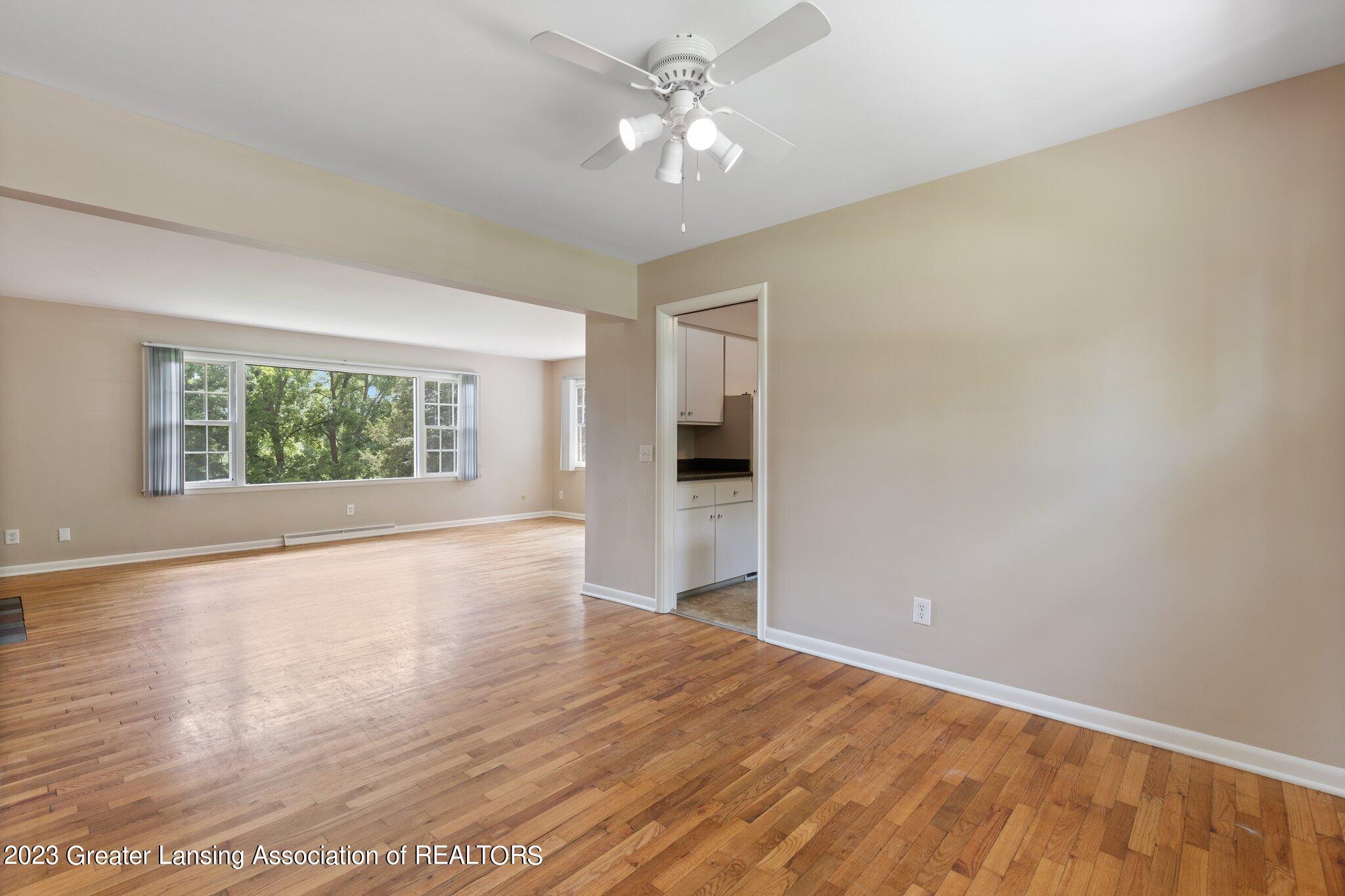 1369 Jolly Road Okemos, MI 48864 - Photo 10 of 36 Dining