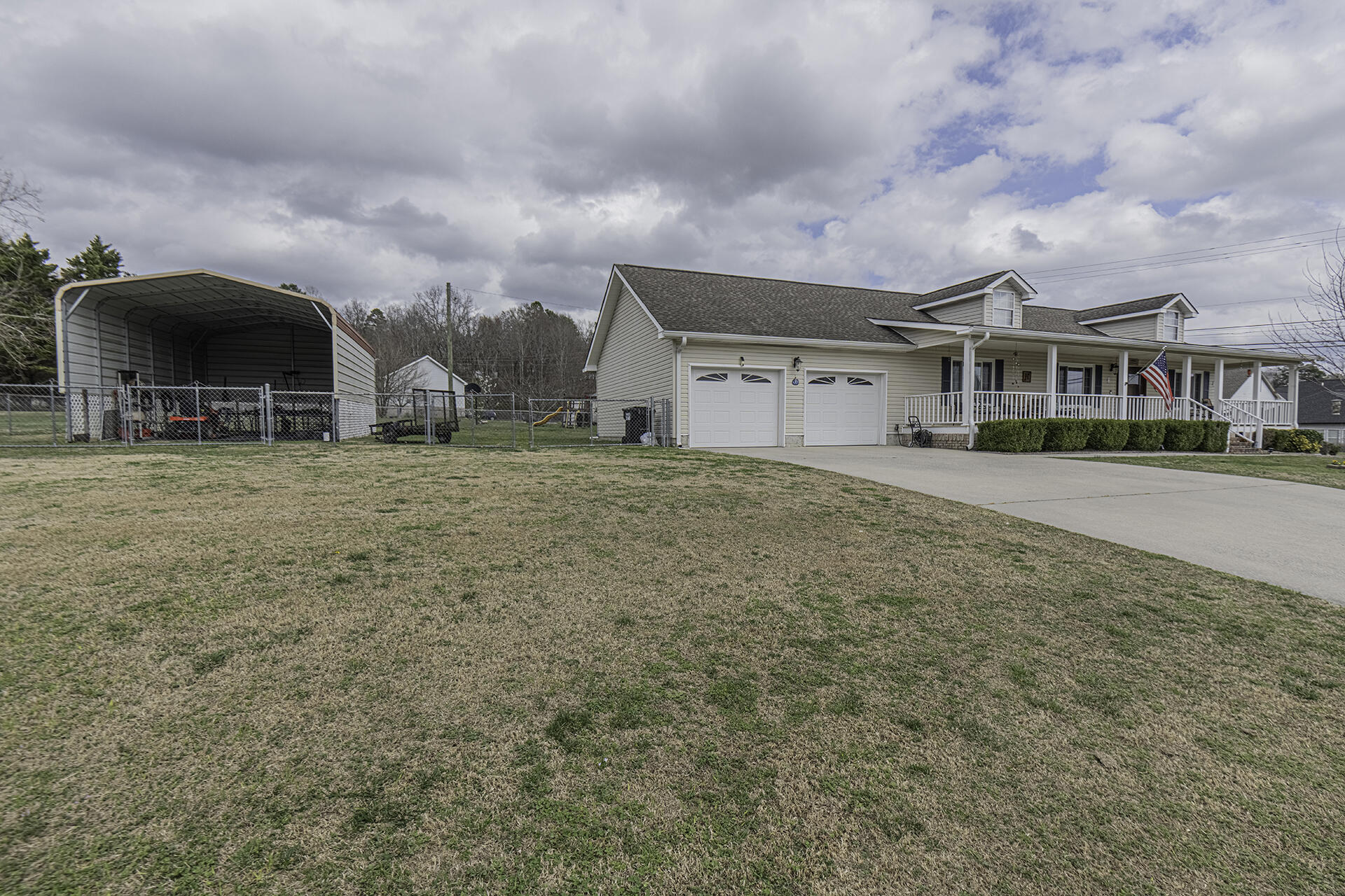 8405 Bay Run Drive Hixson, TN 37343 - Photo 3 of 30 KHP24