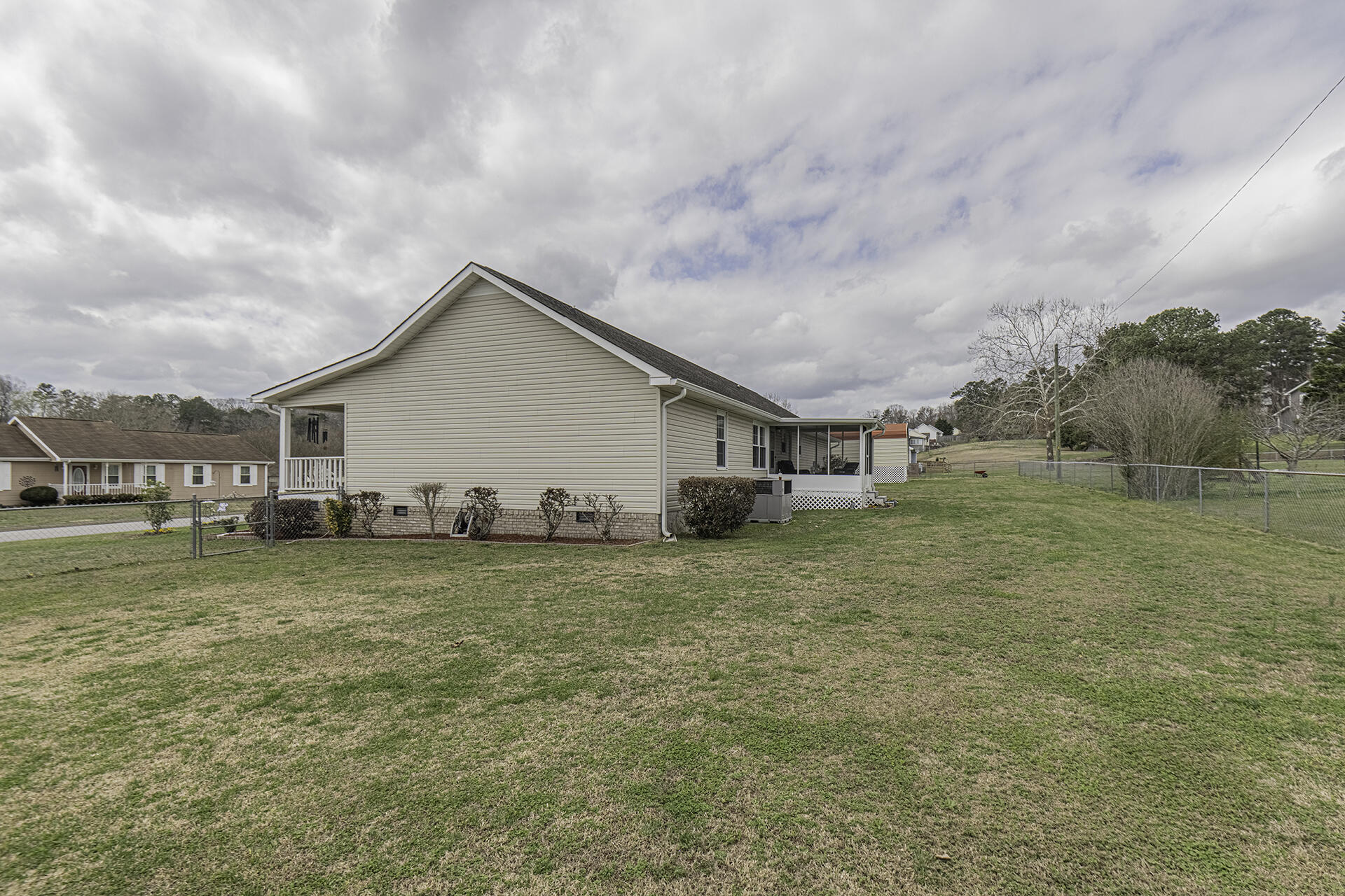 8405 Bay Run Drive Hixson, TN 37343 - Photo 5 of 30 KHP30