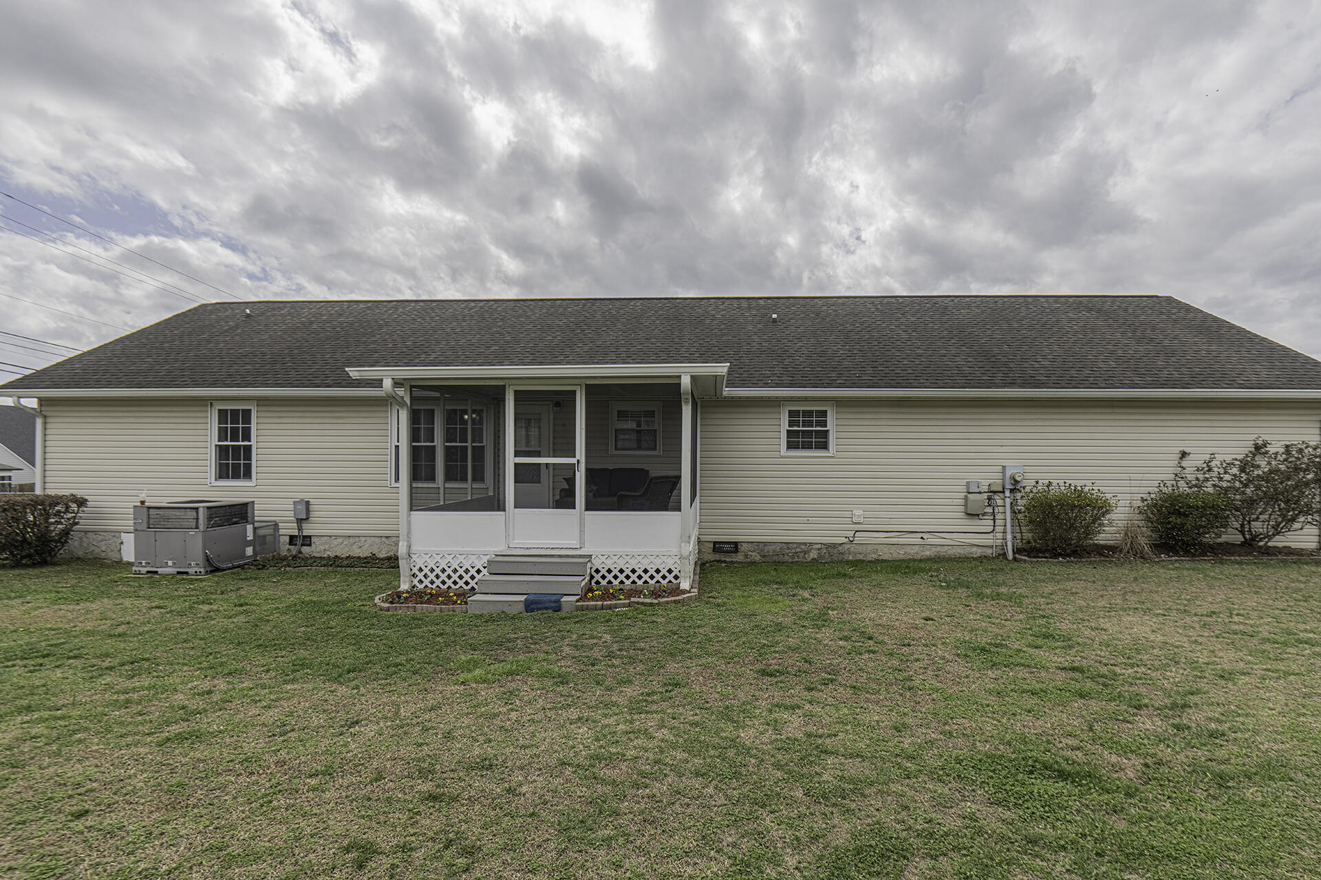 8405 Bay Run Drive Hixson, TN 37343 - Photo 7 of 30 KHP28