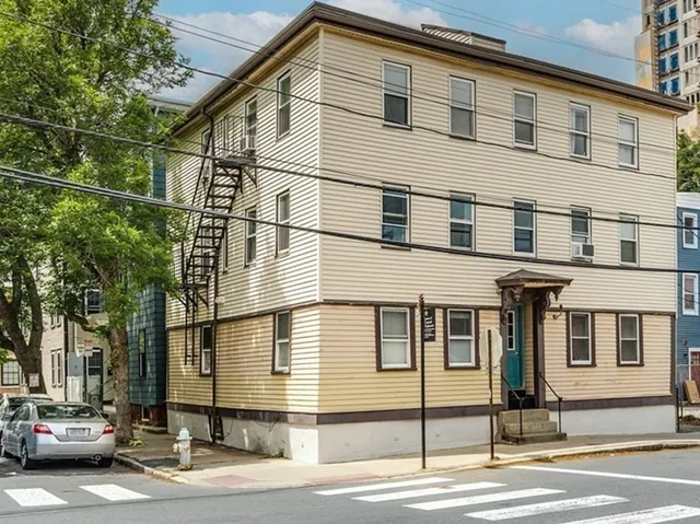 $560,000 | 95 Second Street, Unit 3, Cambridge, MA 02141