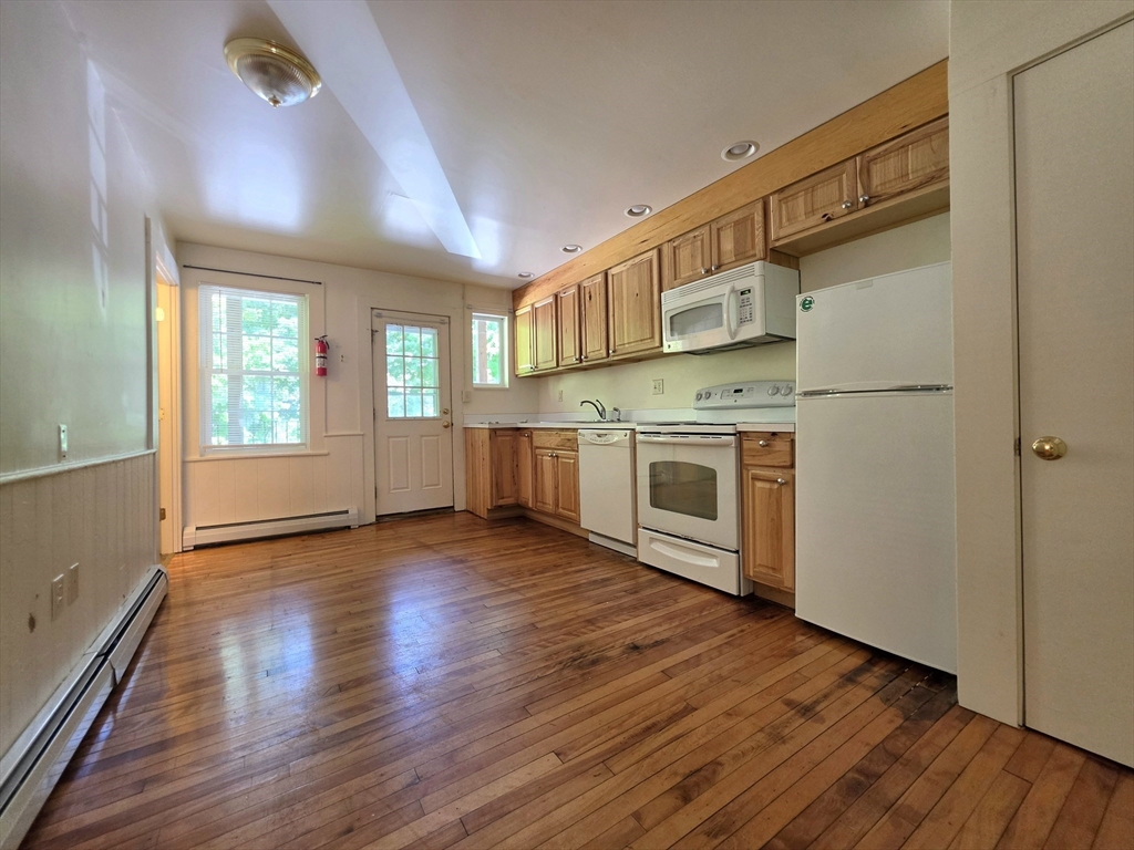 702-704 Main Street Amherst, MA 01002 - Photo 16 of 28