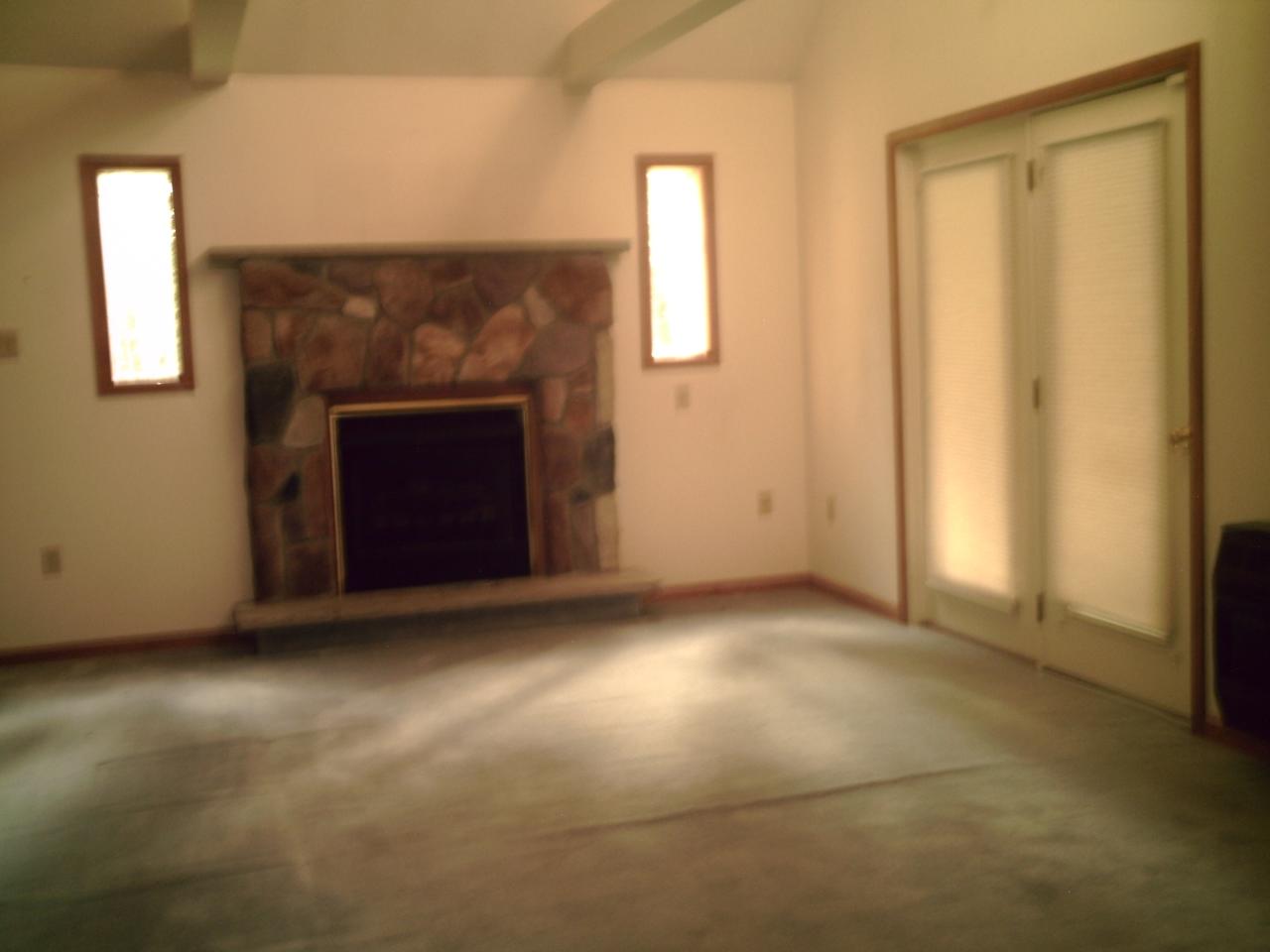 19 King Arthur Road Blakeslee, PA 18610 - Photo 13 of 20 Living room