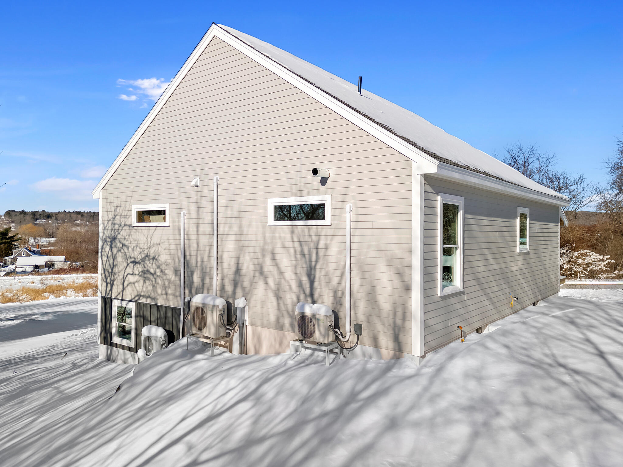 331 Limerock Street Rockland, ME 04841 - Photo 42 of 47 DJI_20251228110922_0967_D