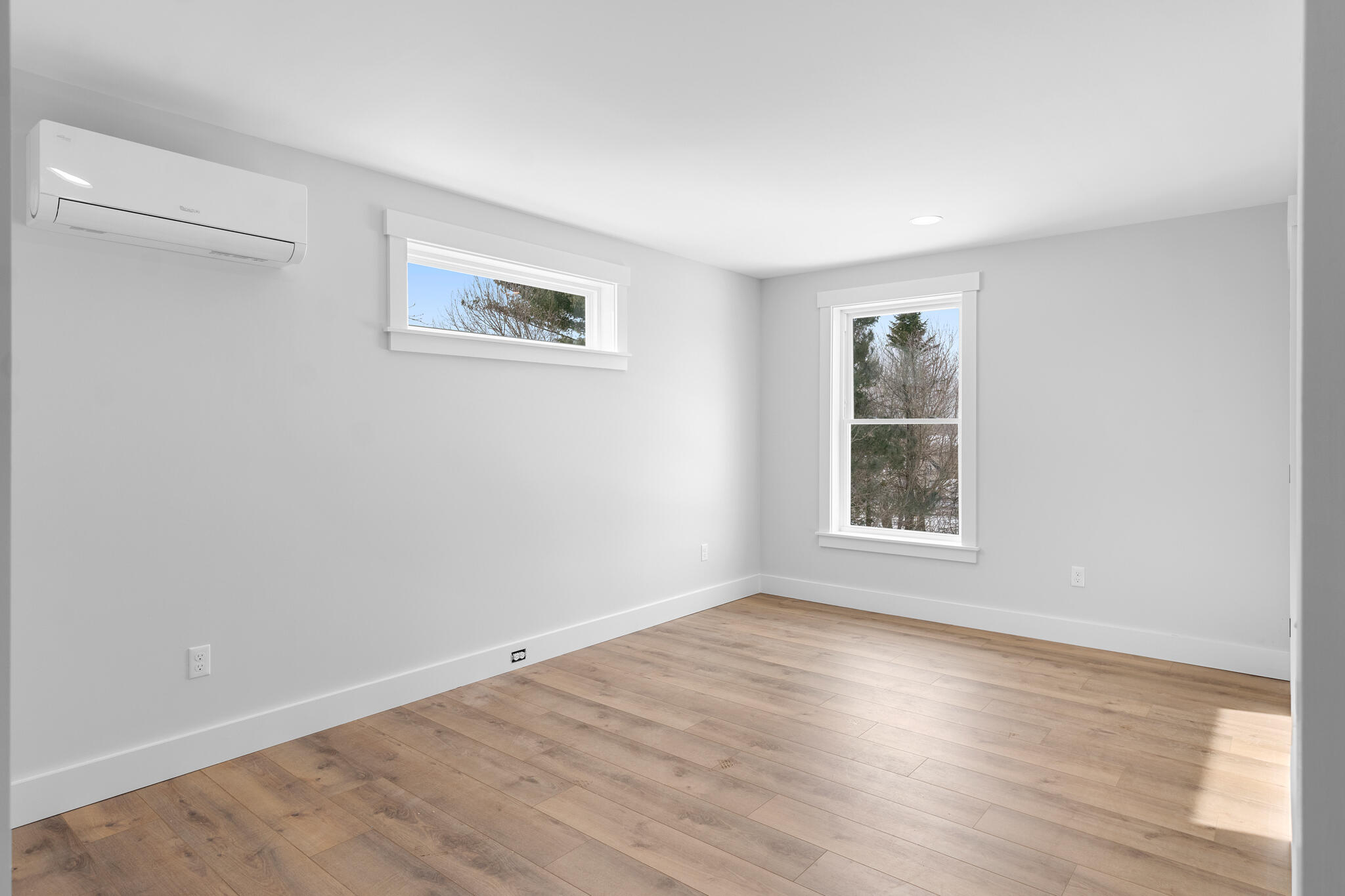 331 Limerock Street Rockland, ME 04841 - Photo 9 of 47 IMG_2658