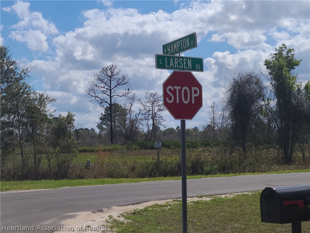2304 West Hampton Road Avon Park, FL 33825 - Photo 8 of 13 Gallery Image 8