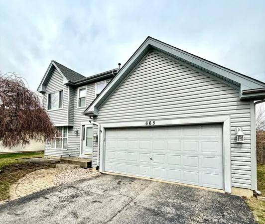 $3,000 | 665 Lakewood Farms Drive, Bolingbrook, IL 60490