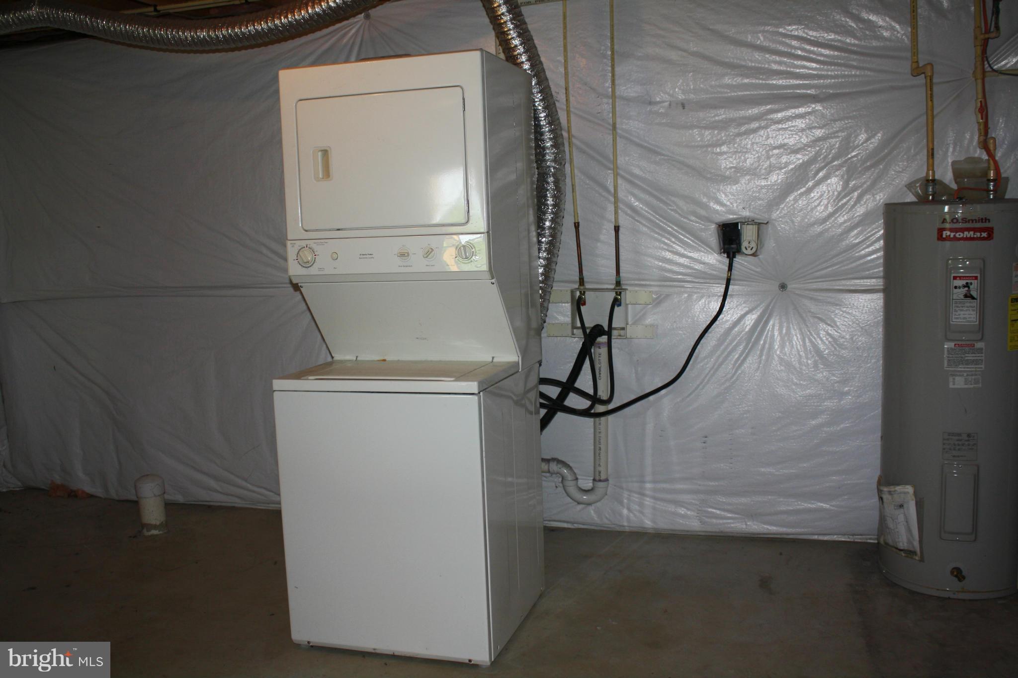 345 Mcdonalds Farm Road Linden, VA 22642 - Photo 27 of 29 a utility room with dryer and washer