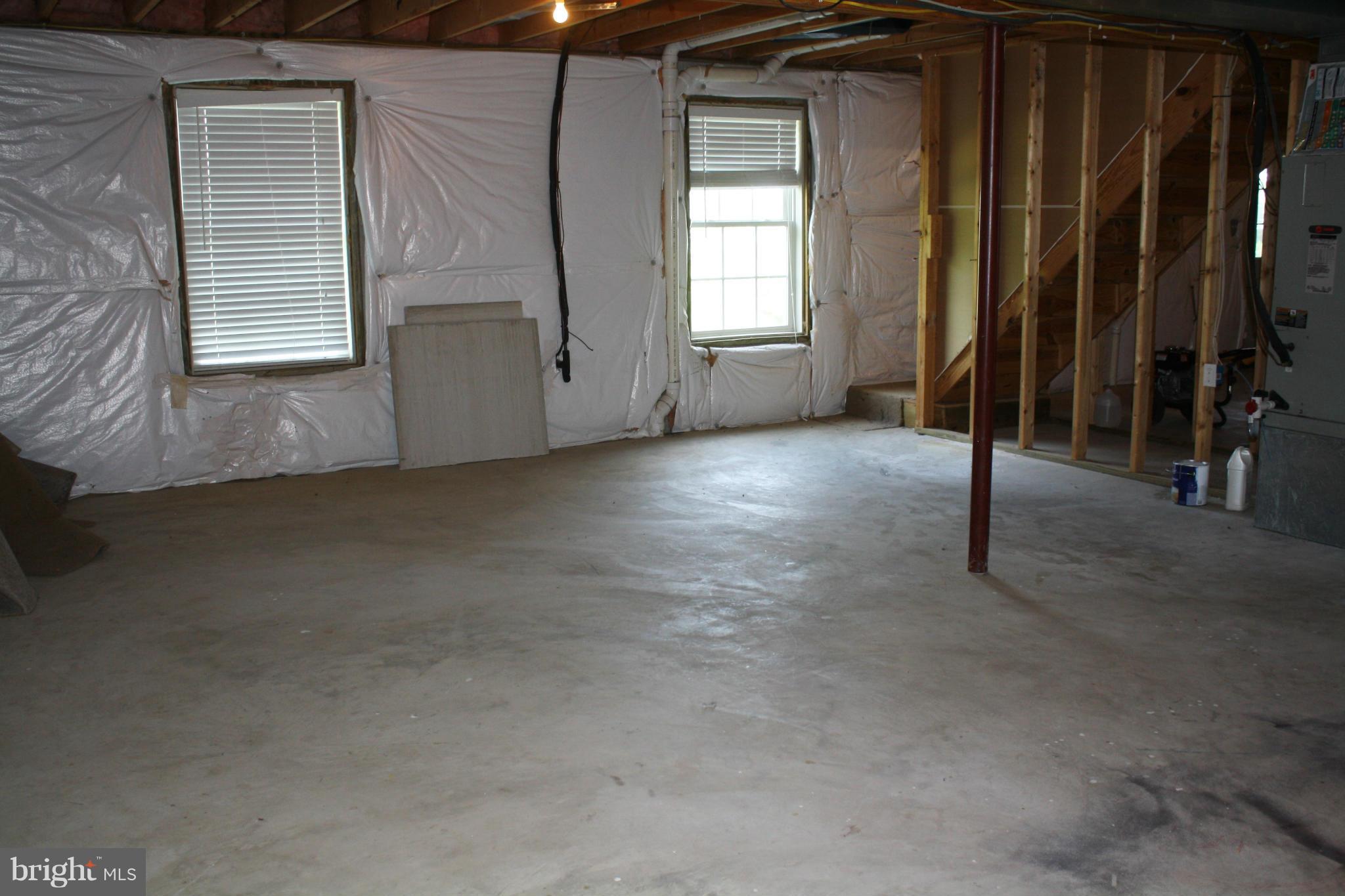 345 Mcdonalds Farm Road Linden, VA 22642 - Photo 28 of 29 an empty room with windows