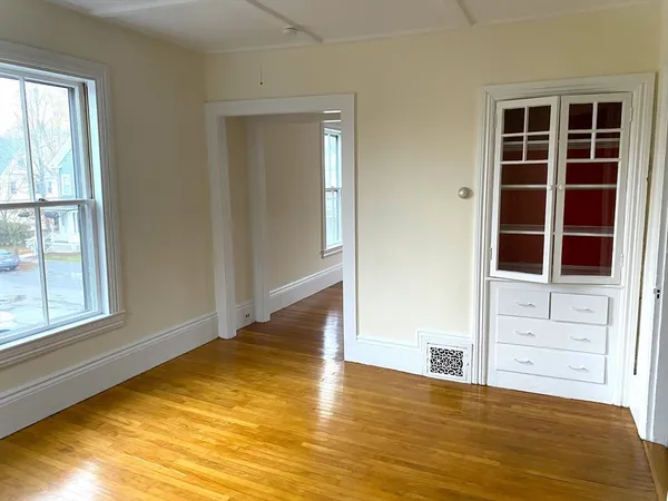 $2,450 | 17 Avon Street, Unit 2, Melrose, MA 02176