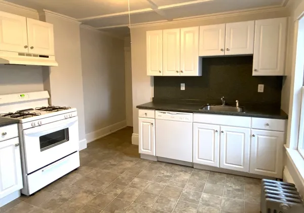 $2,450 | 17 Avon Street, Unit 2, Melrose, MA 02176