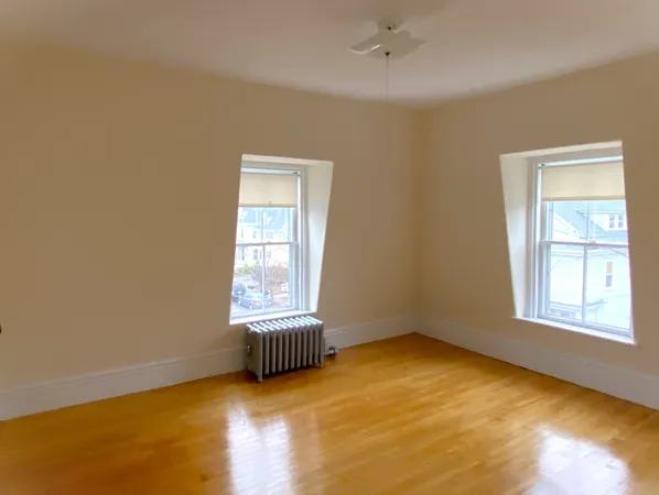 $2,450 | 17 Avon Street, Unit 2, Melrose, MA 02176