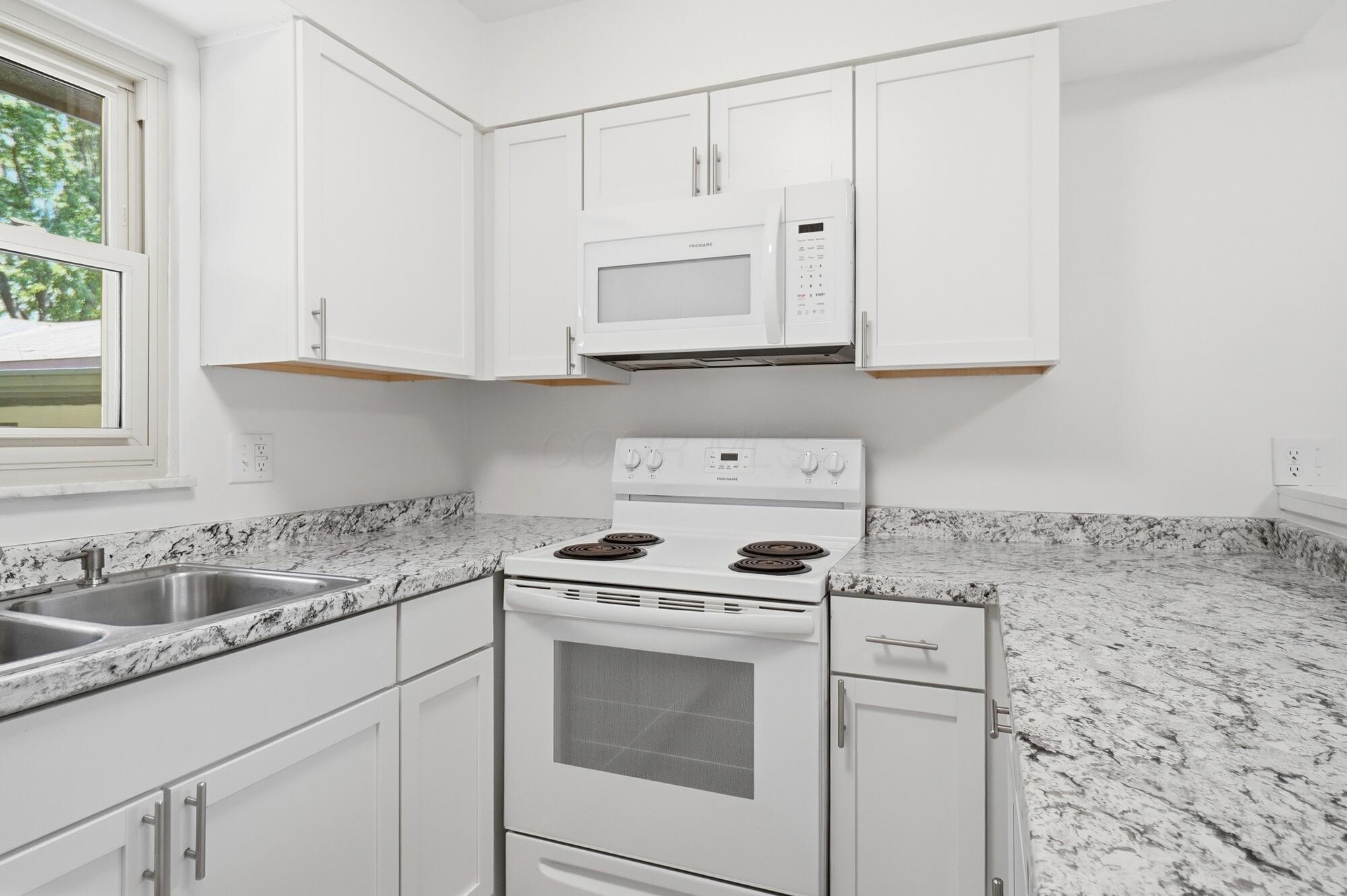 3555 Trabue Road Columbus, OH 43204 - Photo 10 of 44