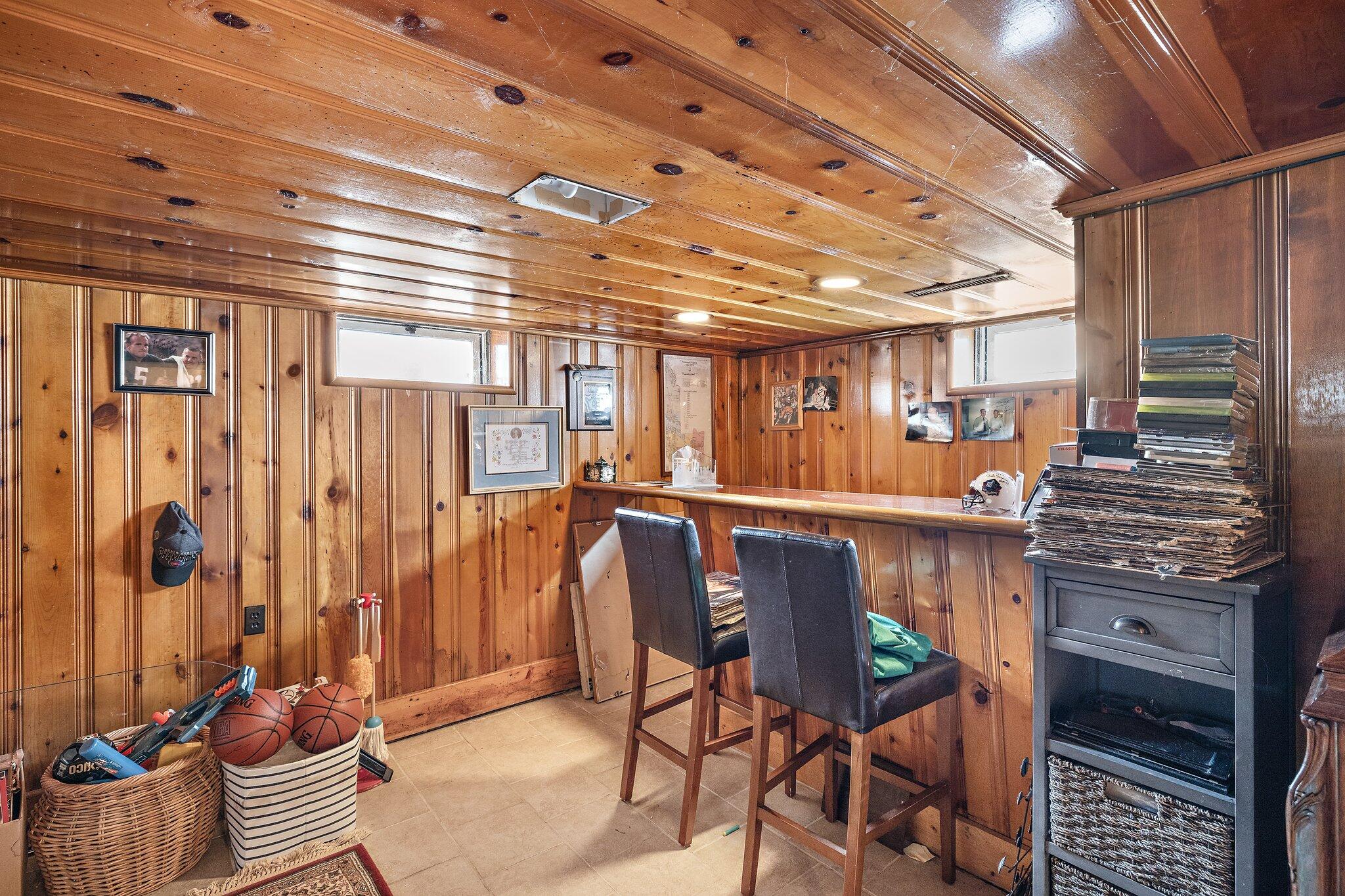 216 Southmoor Road Hammond, IN 46324 - Photo 13 of 19