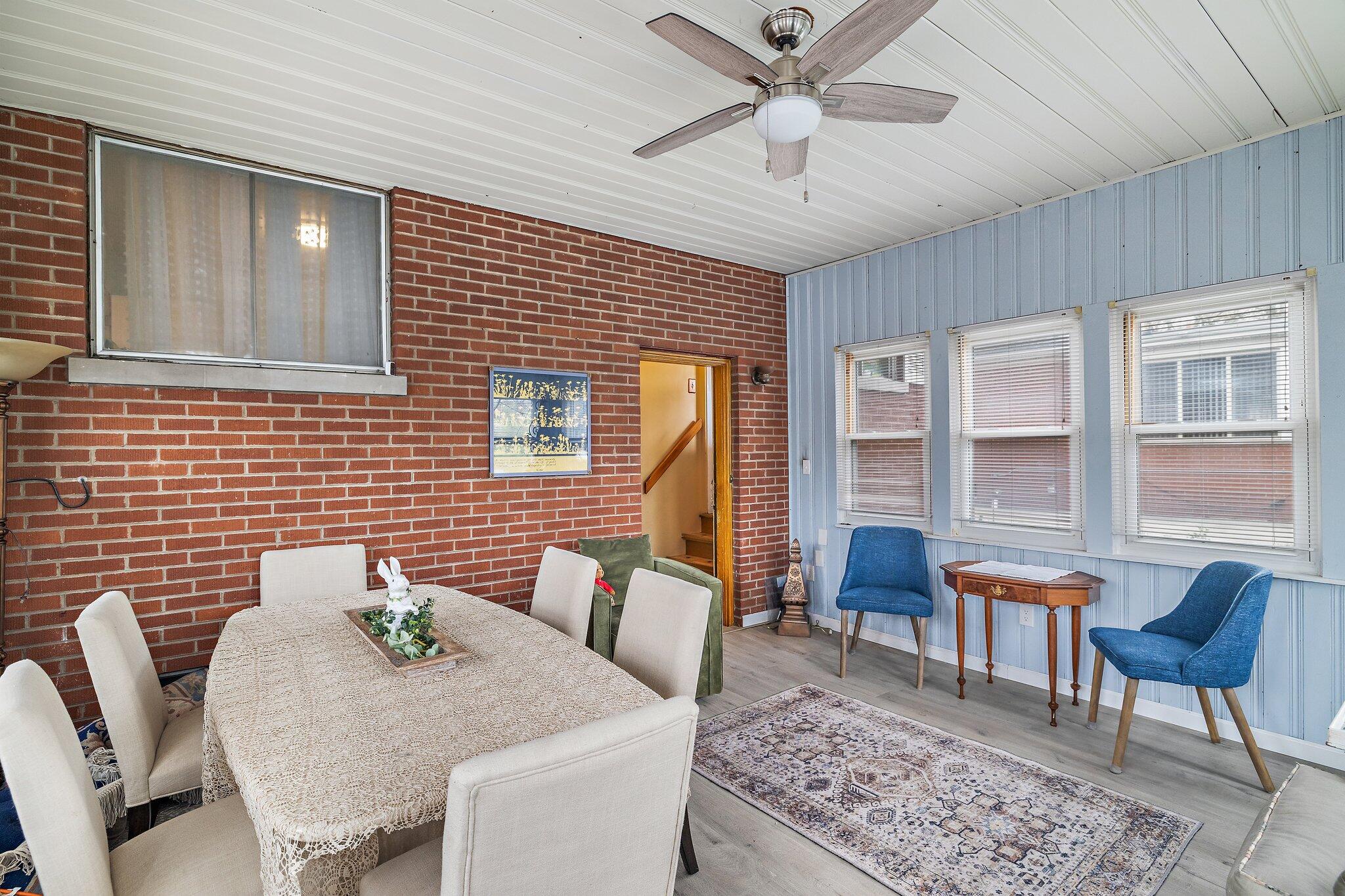 216 Southmoor Road Hammond, IN 46324 - Photo 6 of 19 a workspace with furniture and a potted plant