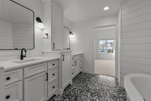 $730,000 | N8861 Noe Road, Menasha, WI 54952