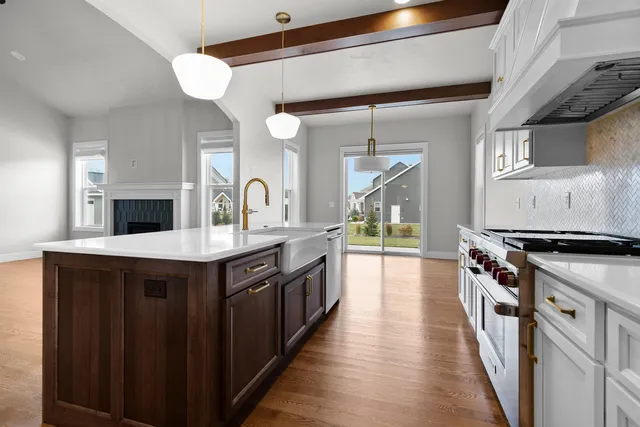 $730,000 | N8861 Noe Road, Menasha, WI 54952