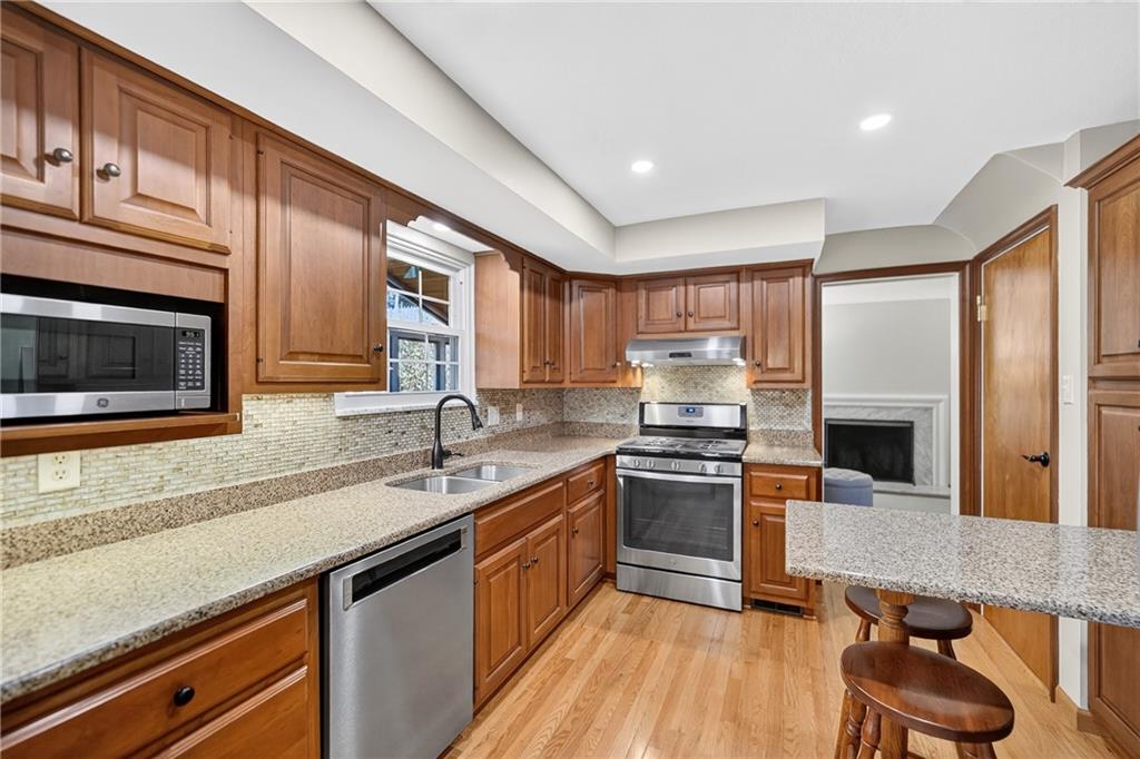 8439 Edwood Road Pittsburgh, PA 15237 - Photo 13 of 46 Gallery Image 13
