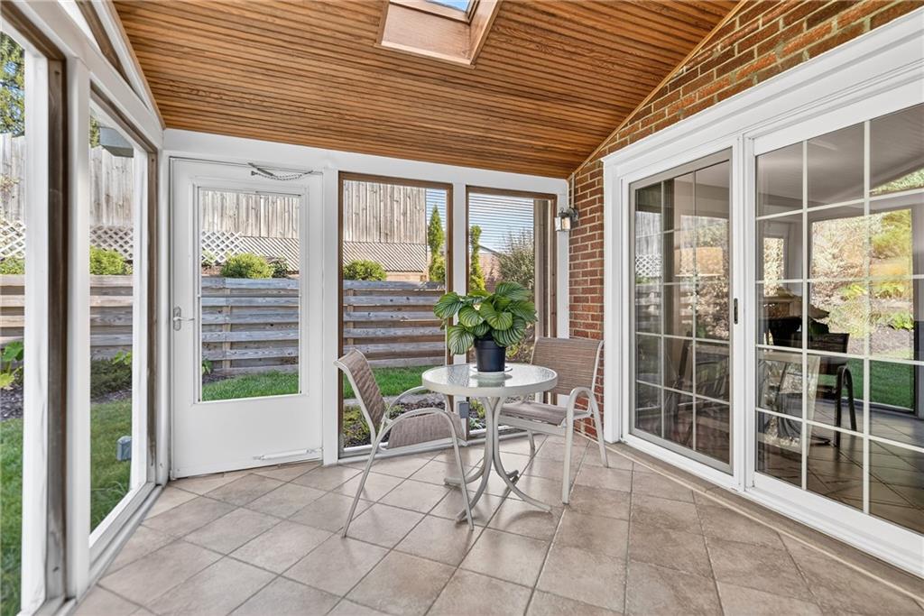 8439 Edwood Road Pittsburgh, PA 15237 - Photo 23 of 46 Gallery Image 23