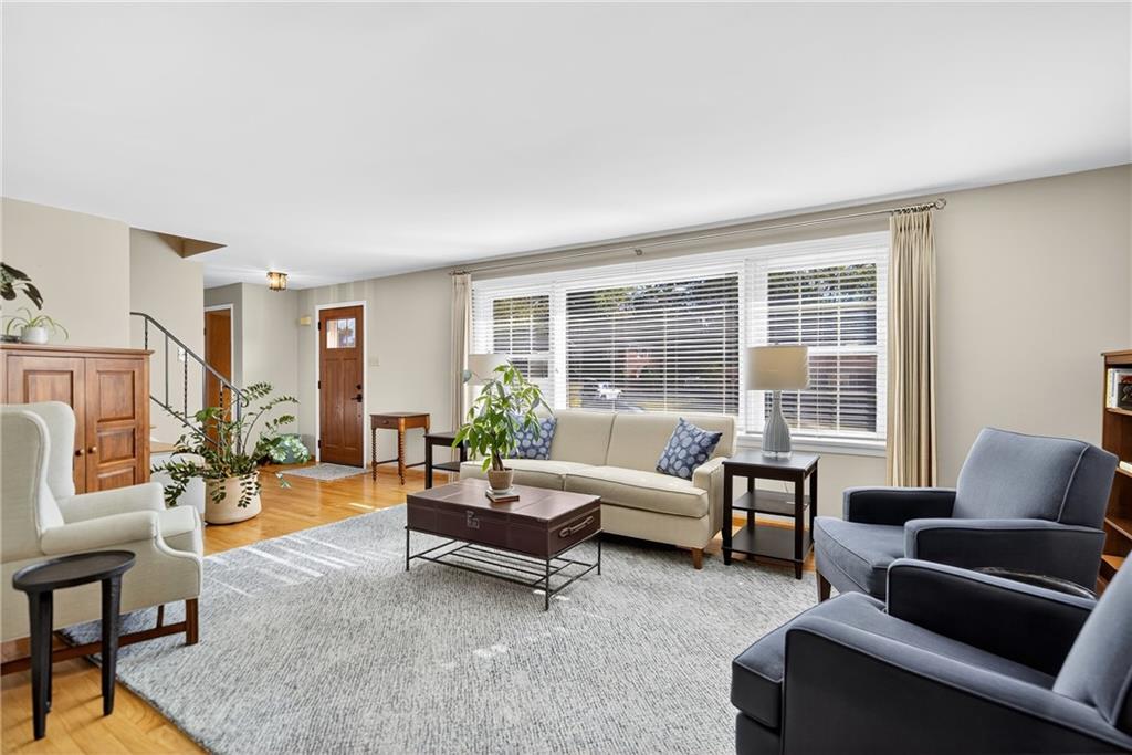8439 Edwood Road Pittsburgh, PA 15237 - Photo 5 of 46 Gallery Image 5