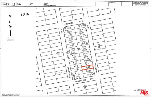 a picture of a bathroom