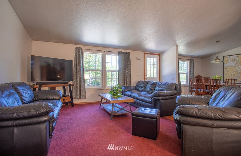 4290 Southeast Horstman Road Port Orchard, WA 98366 - Photo 5 of 28 Gallery Image 5