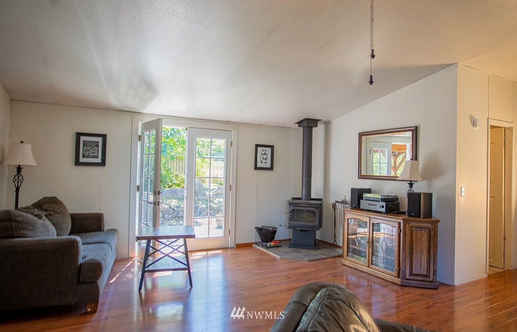 4290 Southeast Horstman Road Port Orchard, WA 98366 - Photo 6 of 28 Gallery Image 6