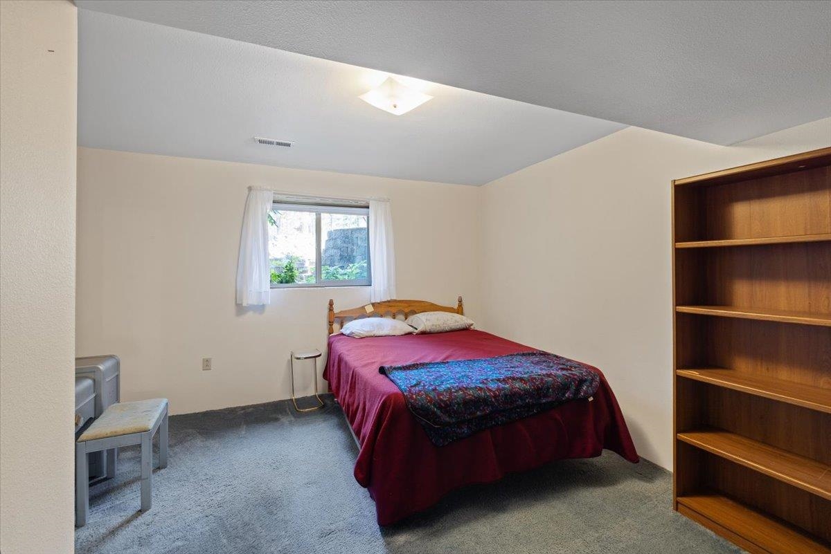 14307 East Cooper Road Mead, WA 99021 - Photo 26 of 49