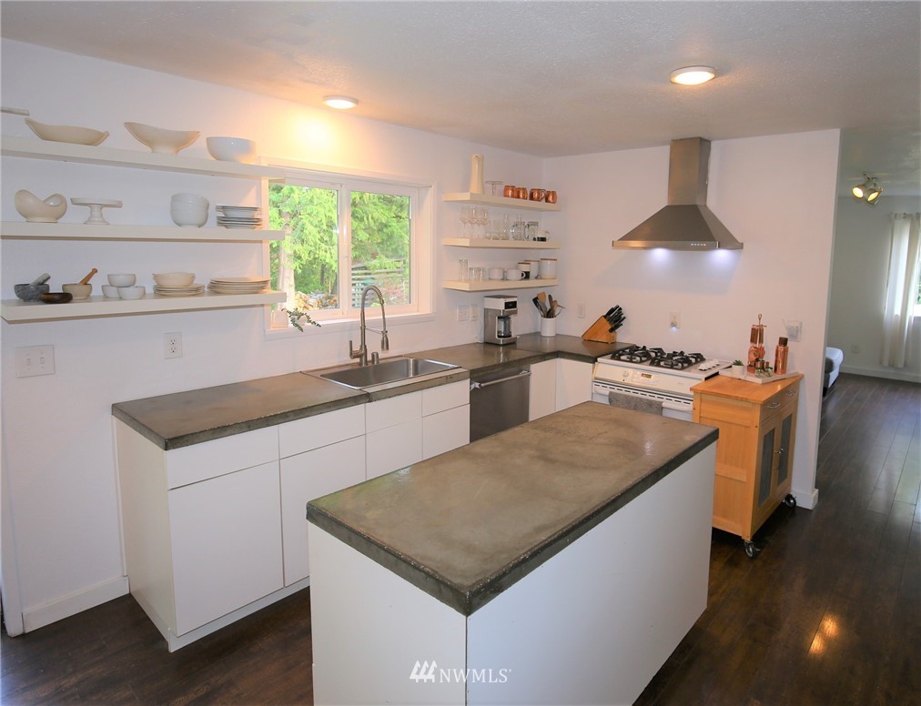 5536 Hannegan Road Bellingham, WA 98226 - Photo 4 of 16