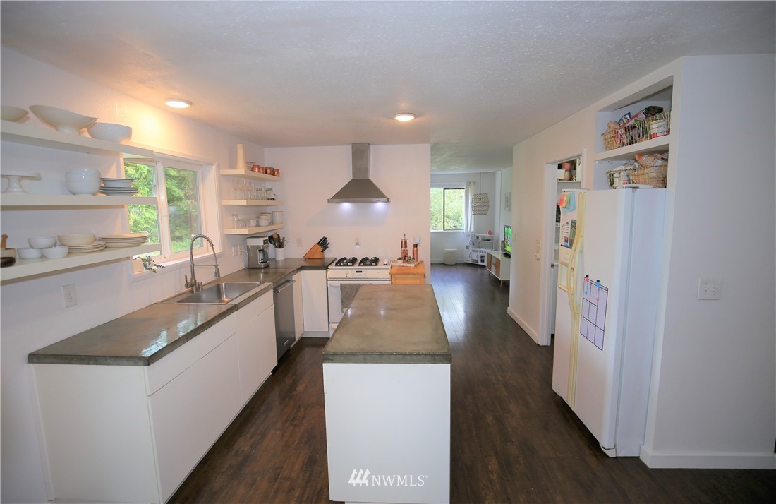 5536 Hannegan Road Bellingham, WA 98226 - Photo 5 of 16