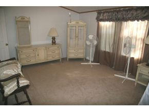124 Hammons Road Watauga, TN 37694 - Photo 4 of 10 Master Bedroom
